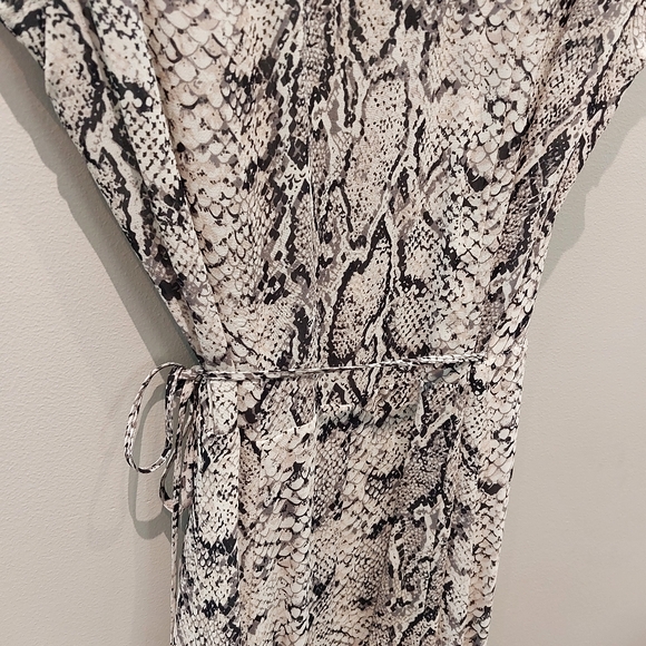 Reformation Snakeskin Print wrap dress, XS - Picture 3 of 5